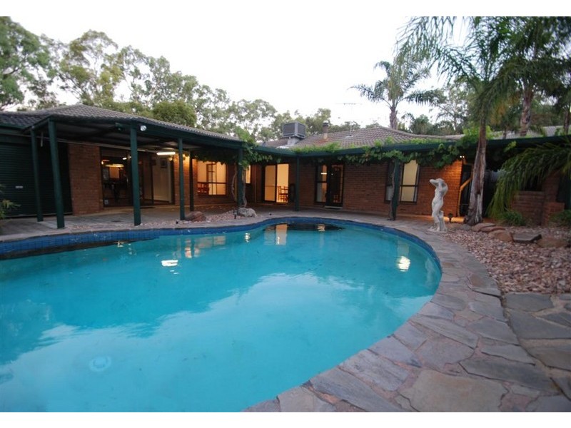 4 Mark Street, Happy Valley SA 5159