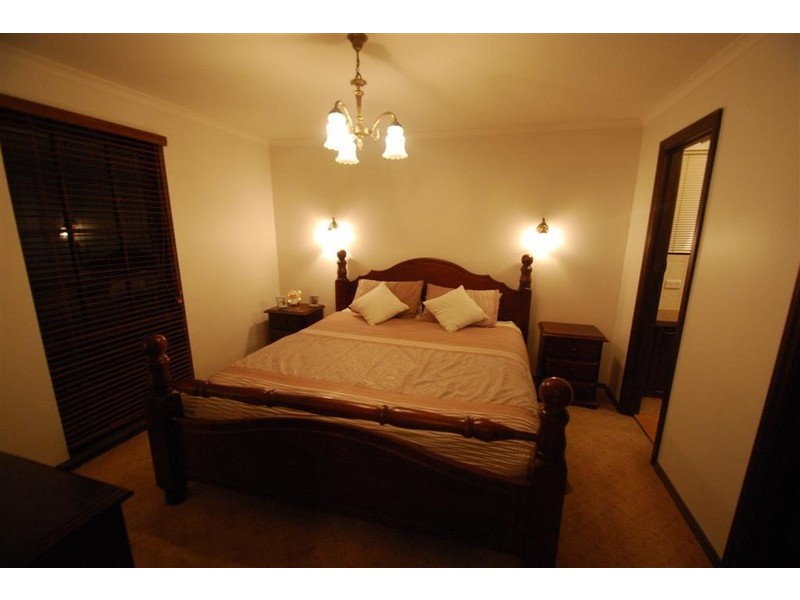 4 Mark Street, Happy Valley SA 5159