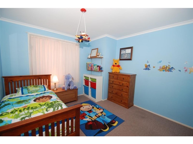 4 Padthaway Court, Woodcroft SA 5162