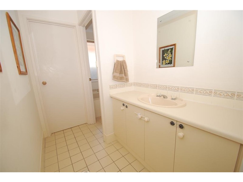 4 Padthaway Court, Woodcroft SA 5162