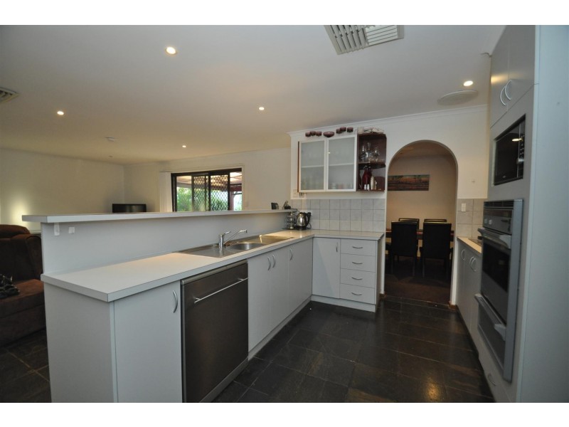 24 Dennis Street, Happy Valley SA 5159