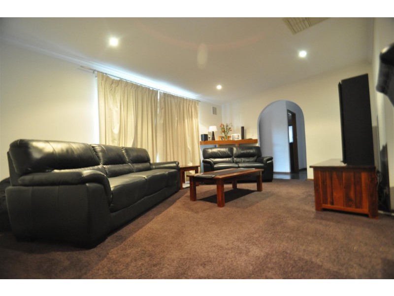 24 Dennis Street, Happy Valley SA 5159