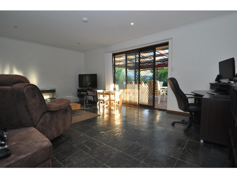 24 Dennis Street, Happy Valley SA 5159