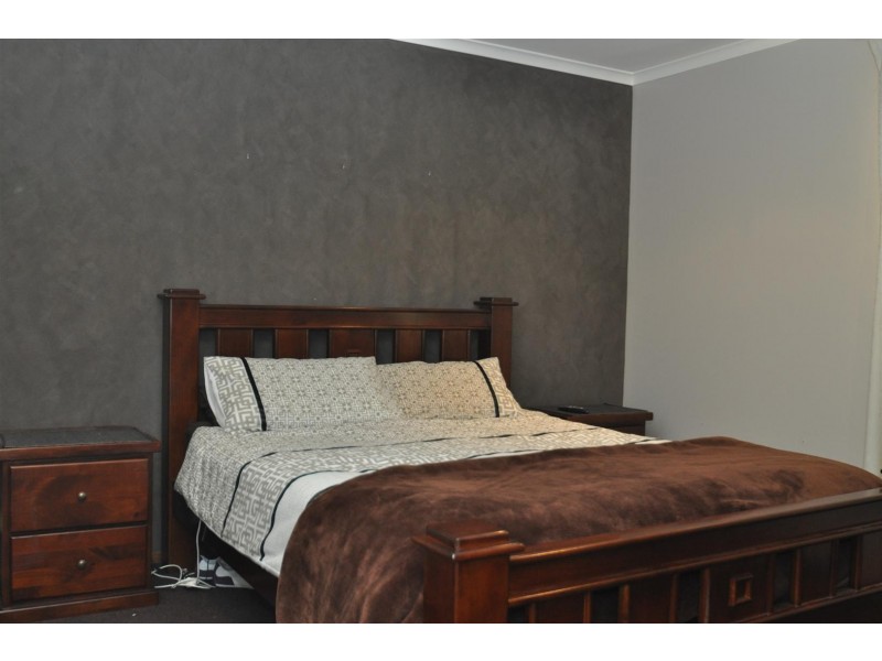 24 Dennis Street, Happy Valley SA 5159