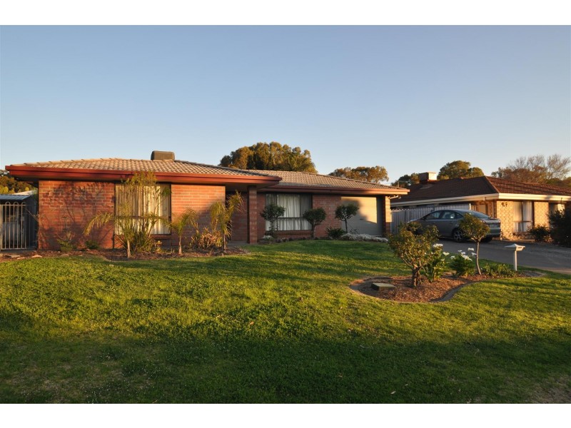 24 Dennis Street, Happy Valley SA 5159
