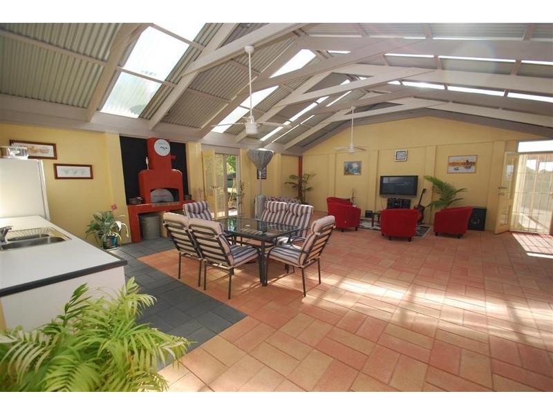 12 Elizabeth St, Old Noarlunga SA 5168