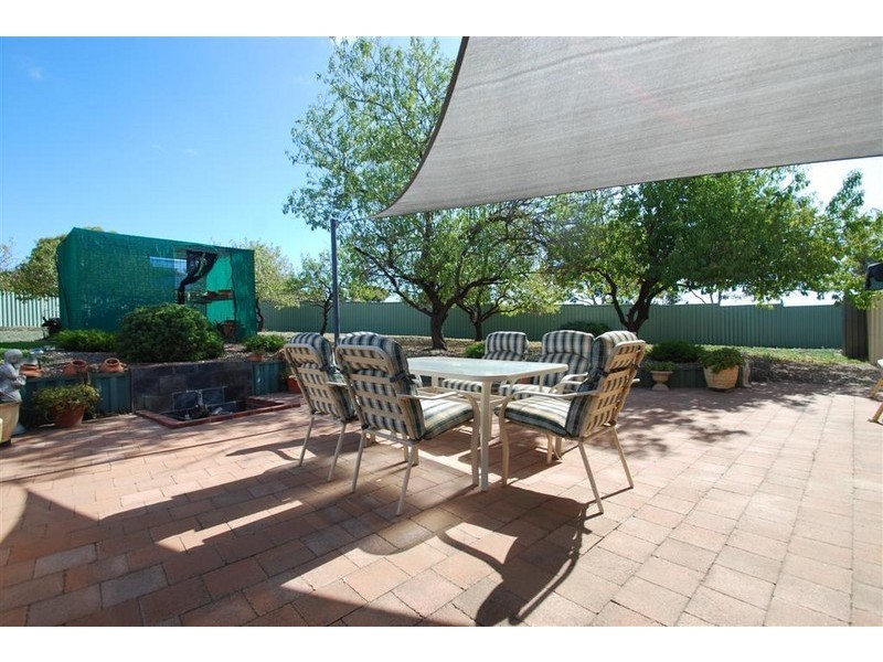 12 Elizabeth St, Old Noarlunga SA 5168