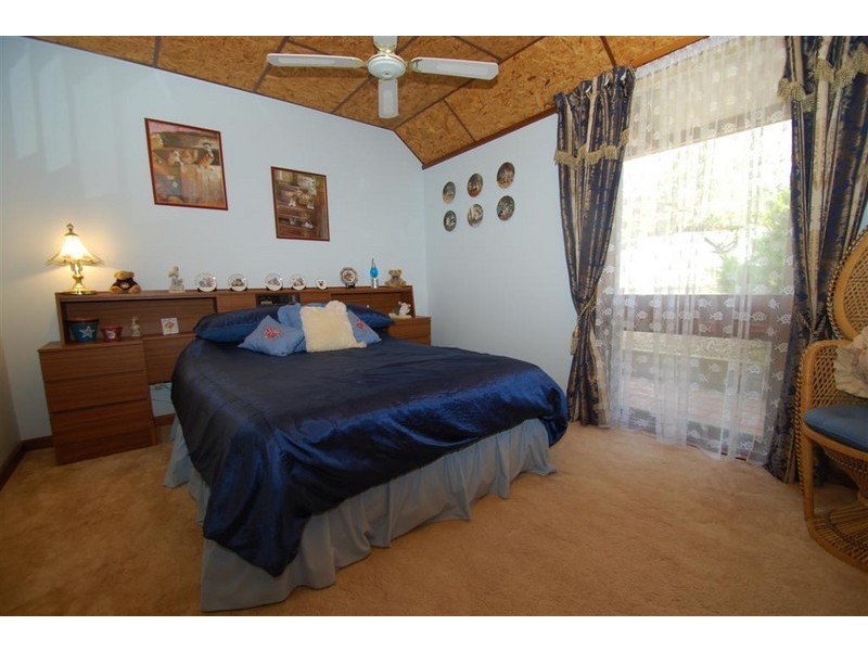 12 Elizabeth St, Old Noarlunga SA 5168