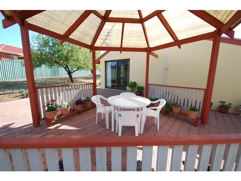 12 Elizabeth St, Old Noarlunga SA 5168