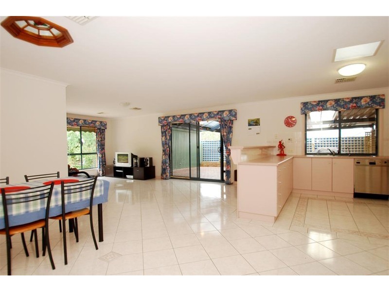 28 Allworth Drive, Happy Valley SA 5159