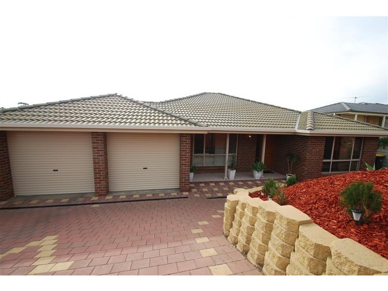 1 Valley Ct, Sheidow Park SA 5158