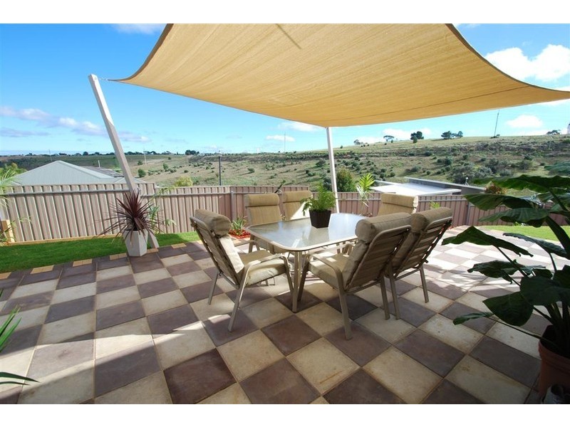 1 Valley Ct, Sheidow Park SA 5158