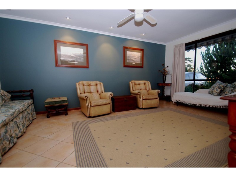 46 Trim Crescent, Old Noarlunga SA 5168
