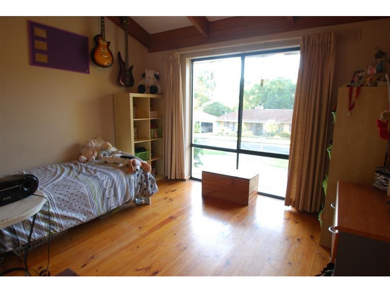 28 Booth Street, Happy Valley SA 5159