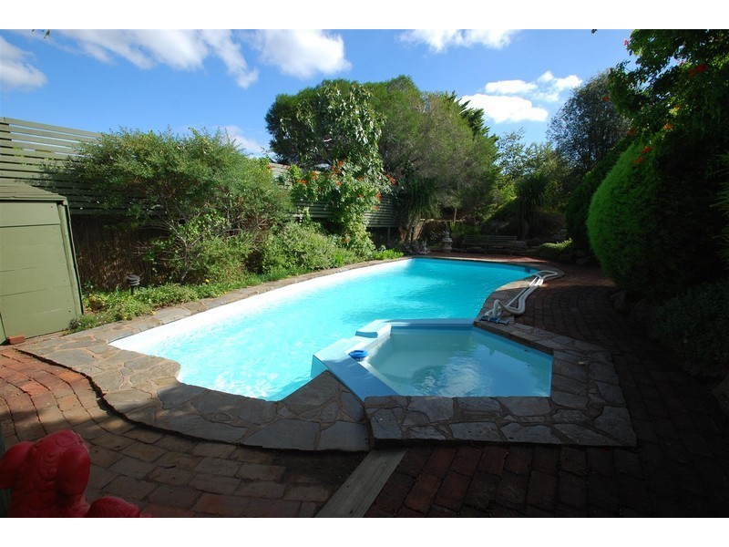 4 Glenarm Court, Flagstaff Hill SA 5159