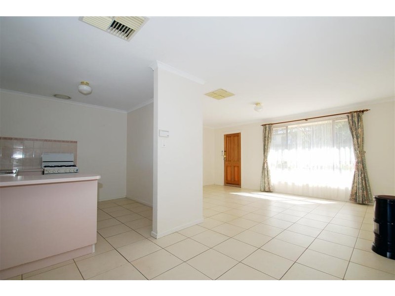 1 Byron Court, Huntfield Heights SA 5163