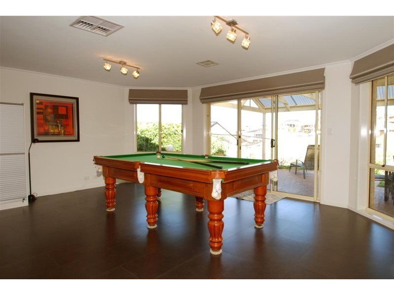 20 St Vincent Cct (off Islington Drive), Sheidow Park SA 5158