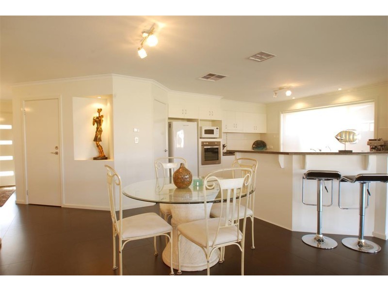 20 St Vincent Cct (off Islington Drive), Sheidow Park SA 5158