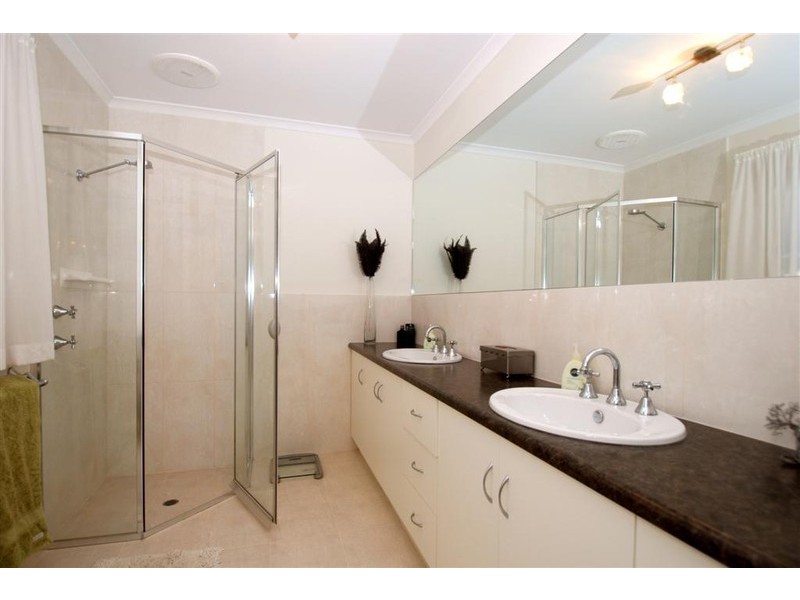 20 St Vincent Cct (off Islington Drive), Sheidow Park SA 5158