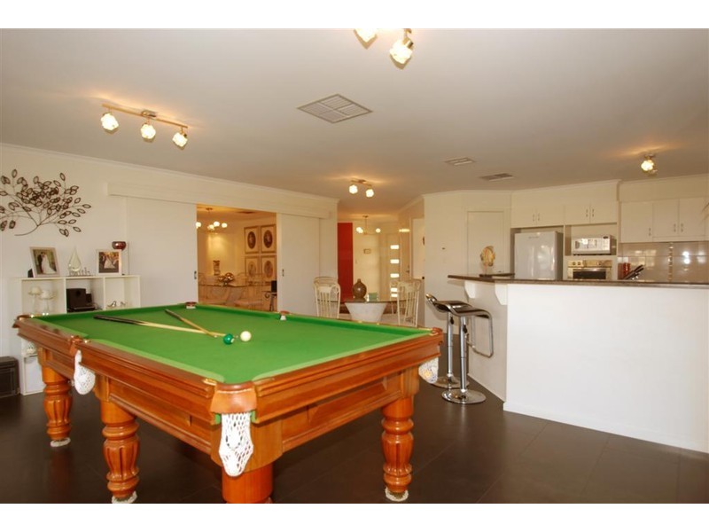 20 St Vincent Cct (off Islington Drive), Sheidow Park SA 5158