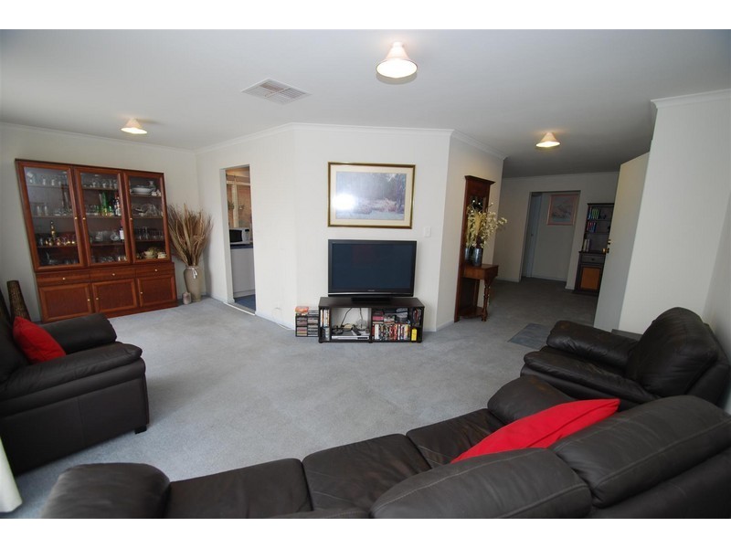 15 Lavender Grove, Seaford Rise SA 5169