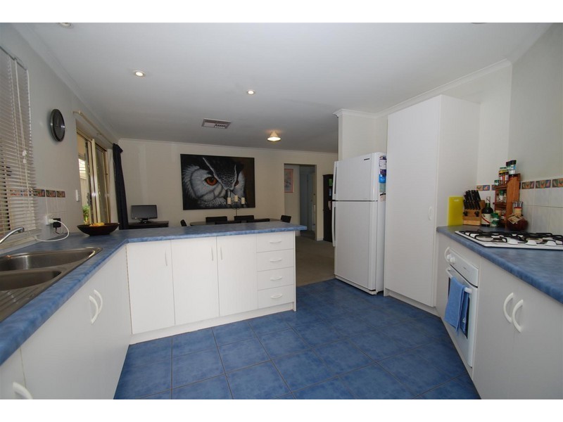 15 Lavender Grove, Seaford Rise SA 5169