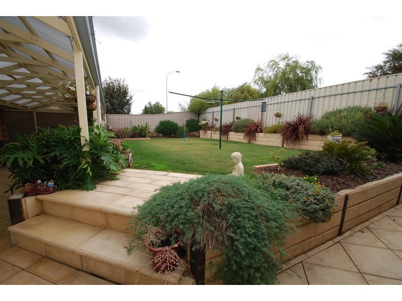 15 Lavender Grove, Seaford Rise SA 5169