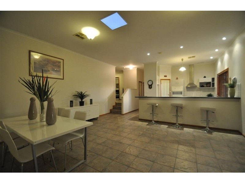 6 Headland Cres, Woodcroft SA 5162
