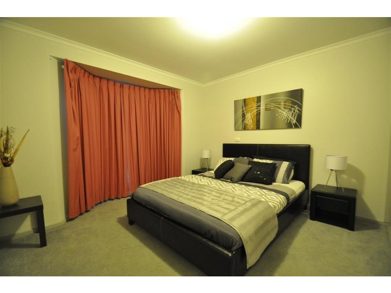 6 Headland Cres, Woodcroft SA 5162