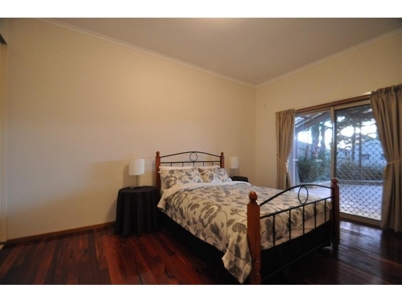 6 Headland Cres, Woodcroft SA 5162