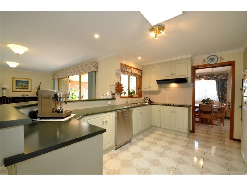 10 Leonard Crt, Mclaren Vale SA 5171