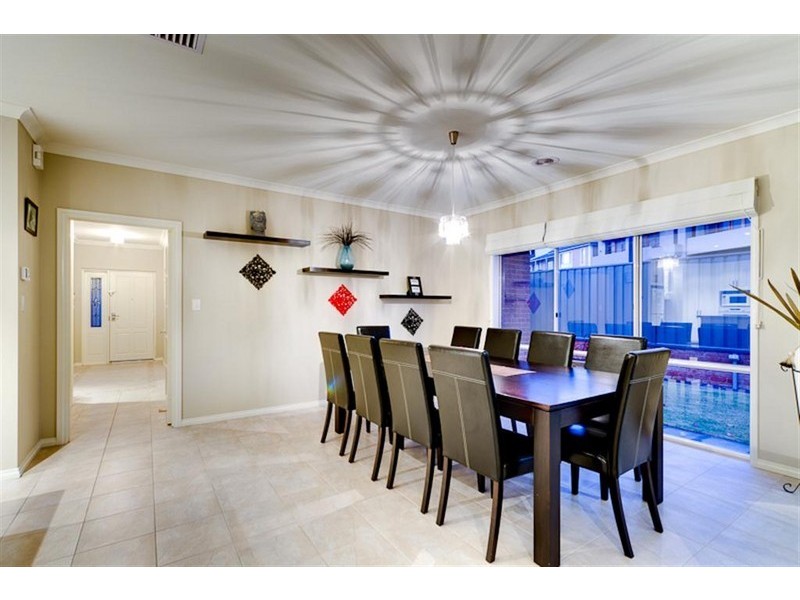 1 Longleaf Court, Flagstaff Hill SA 5159