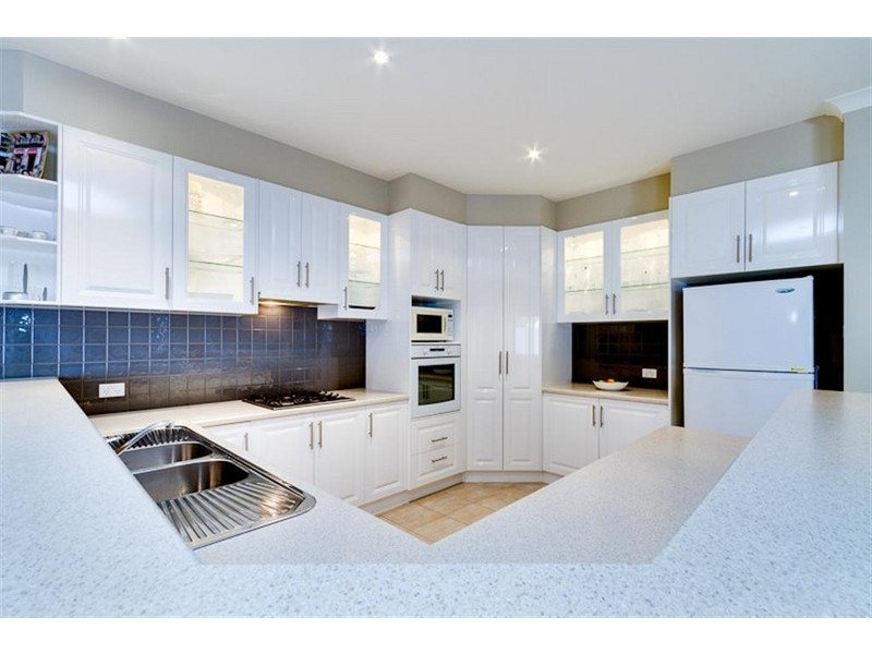 1 Longleaf Court, Flagstaff Hill SA 5159