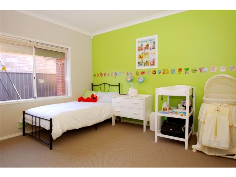 1 Longleaf Court, Flagstaff Hill SA 5159