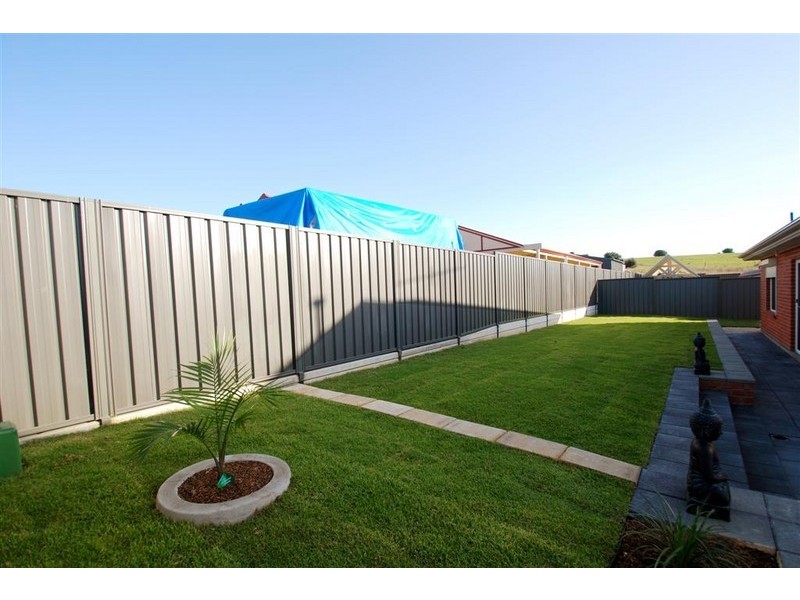 1 Longleaf Court, Flagstaff Hill SA 5159