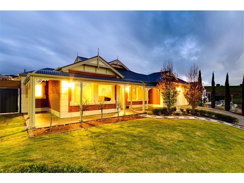 1 Longleaf Court, Flagstaff Hill SA 5159