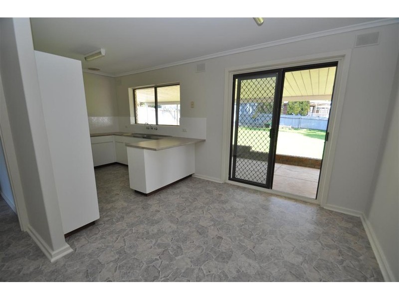 No. 7 Calomba Crs, Happy Valley SA 5159