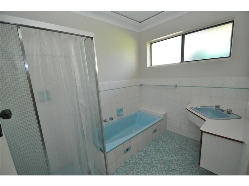 No. 7 Calomba Crs, Happy Valley SA 5159