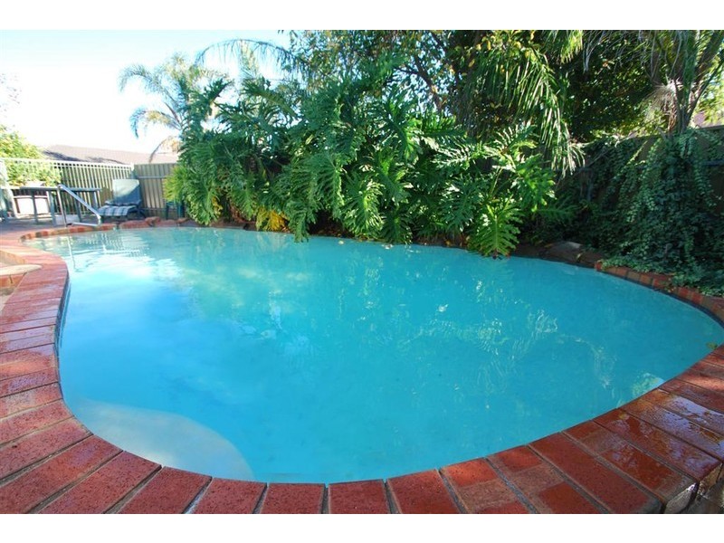 17 Bordeaux Drive, Woodcroft SA 5162