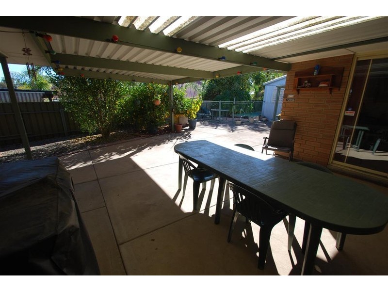 17 Bordeaux Drive, Woodcroft SA 5162