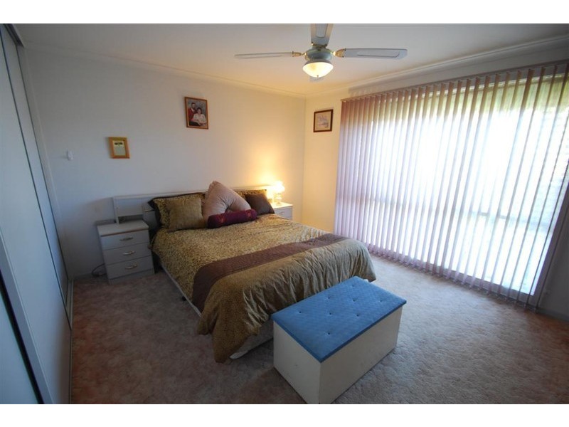 17 Bordeaux Drive, Woodcroft SA 5162