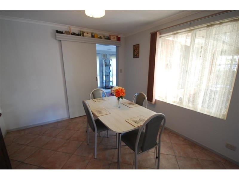 17 Bordeaux Drive, Woodcroft SA 5162