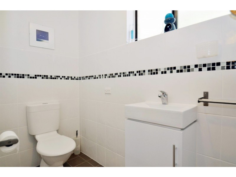 36 Jade Crescent, Happy Valley SA 5159