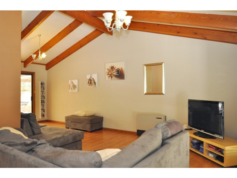 36 Jade Crescent, Happy Valley SA 5159