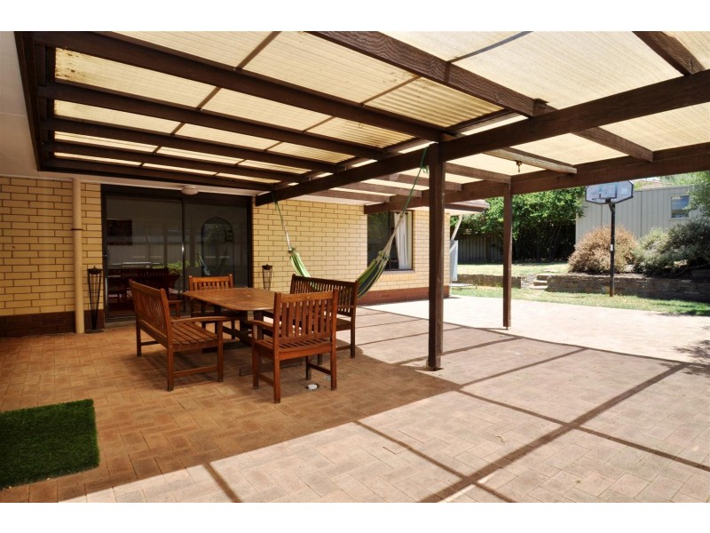 36 Jade Crescent, Happy Valley SA 5159
