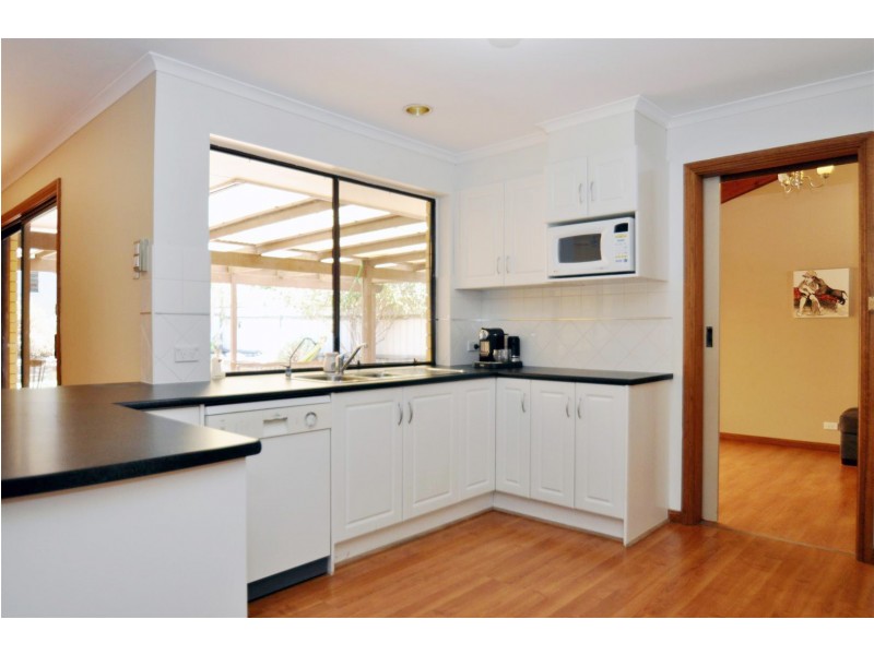 36 Jade Crescent, Happy Valley SA 5159