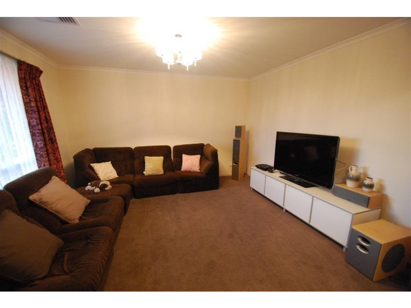 11 Ambrosini Court, Woodcroft SA 5162