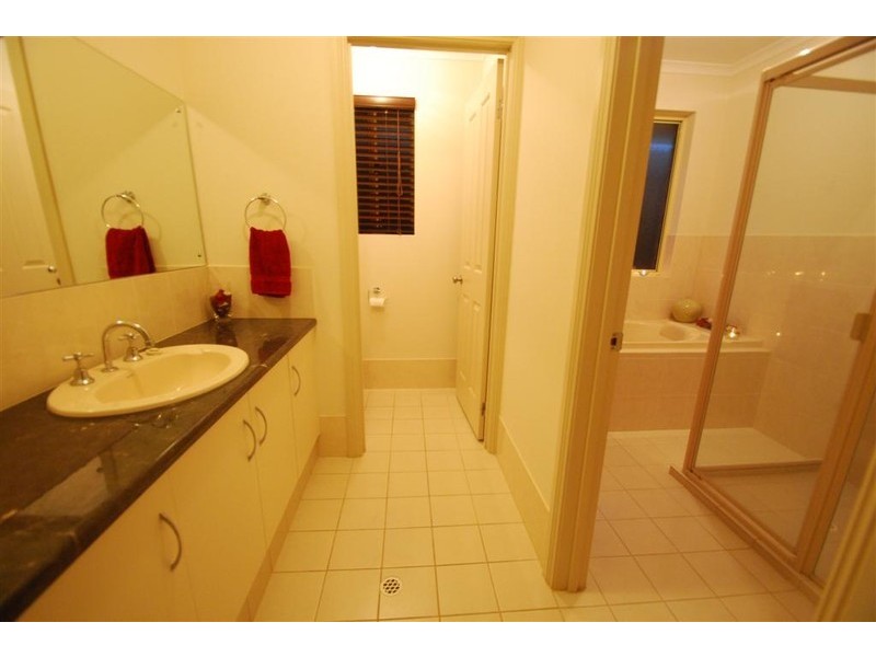 11 Ambrosini Court, Woodcroft SA 5162