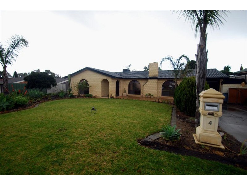 4 Southbound Avenue, Aberfoyle Park SA 5159