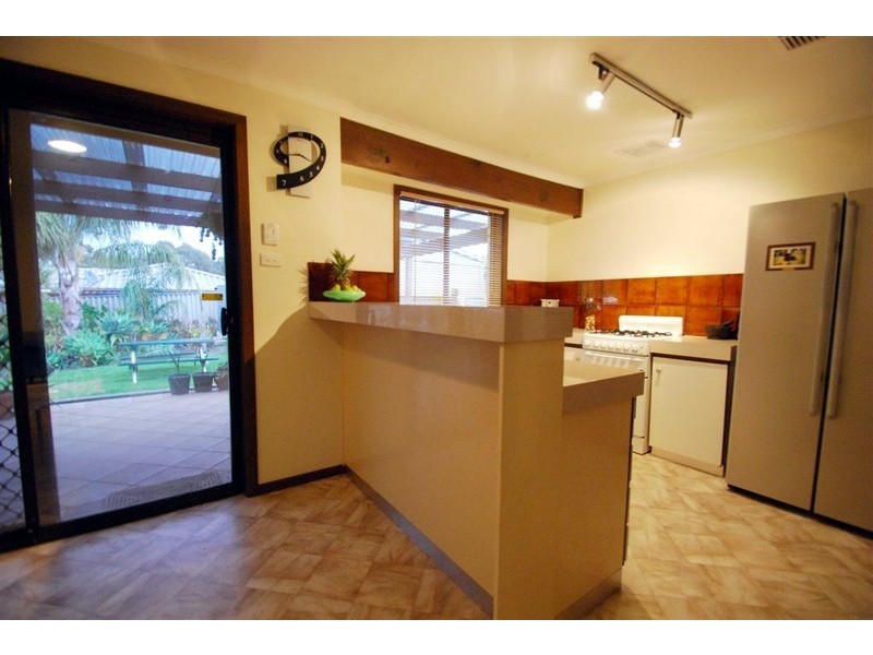 4 Southbound Avenue, Aberfoyle Park SA 5159